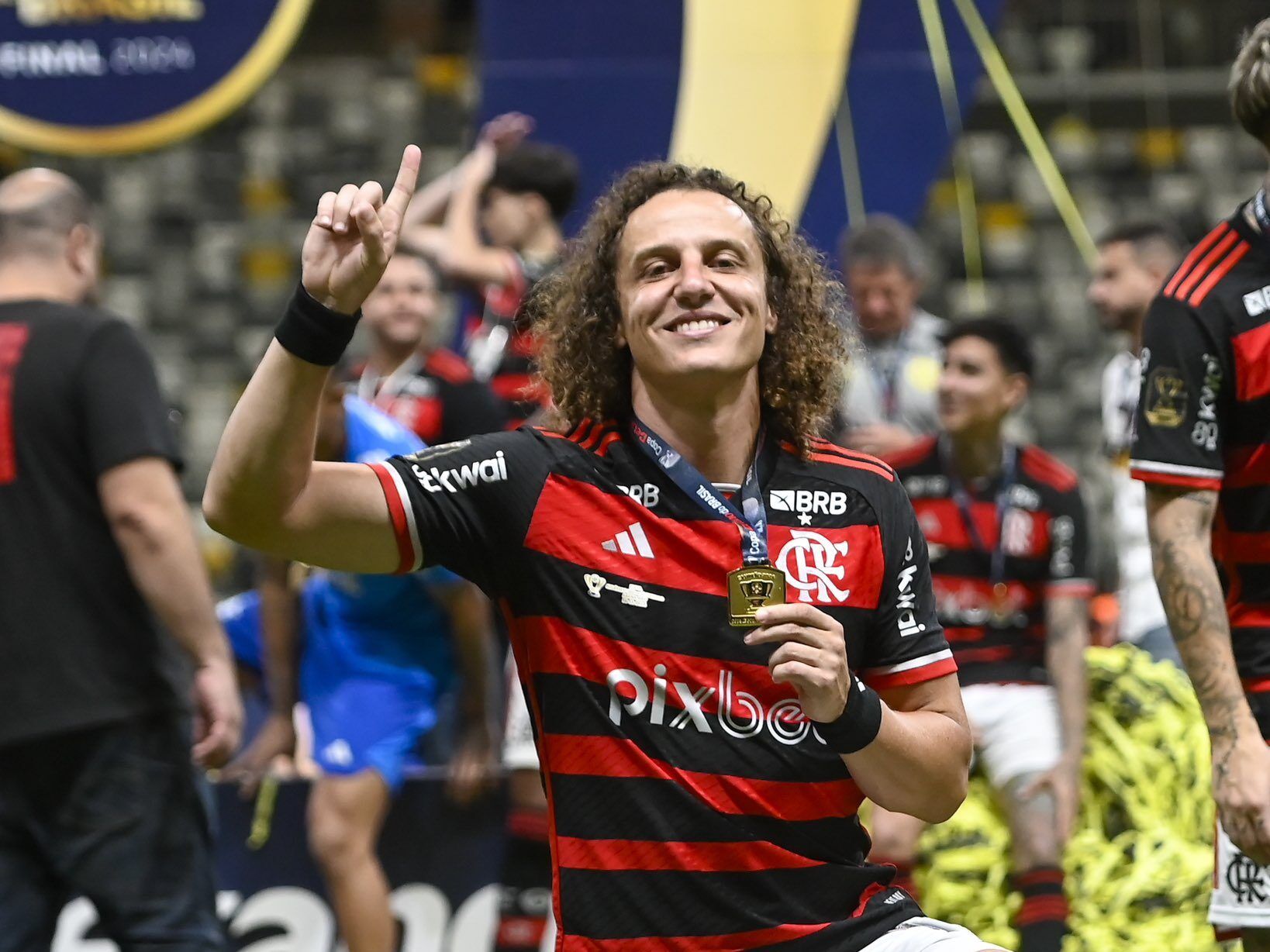 الامارات | فلامنغو البرازيلي يتخلى عن خدمات دافيد لويز