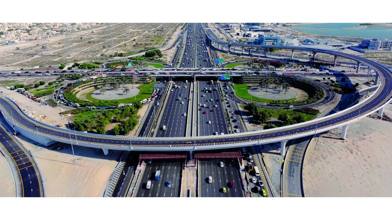 الامارات | «طرق دبي» تفتتح جسراً رئيساً بطول 1000 متر
