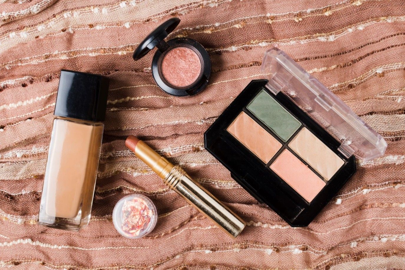 حصاد 2024: أهم مستحضرات المكياج التي لا بد أن تنتقل معك إلى عام 2025