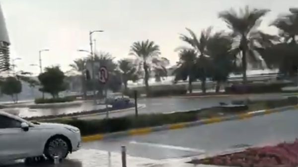 أمطار بأبوظبي وأجواء شتوية منعشة