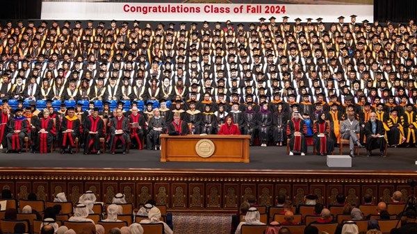 "أميركية الشارقة" تحتفل بخريجي دفعة خريف 2024