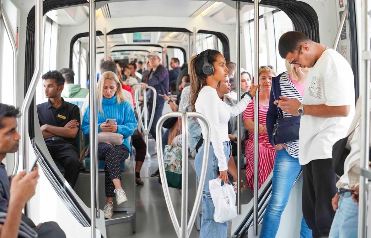الامارات | مترو وترام دبي يحققان 96% في المعيار الدولي لتجربة المتعاملين لعام 2024