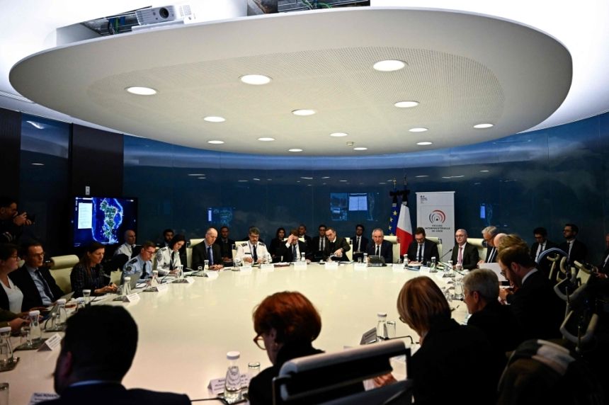 بعد شهور من الخلافات.. إعلان تشكيل الحكومة الفرنسية الجديدة