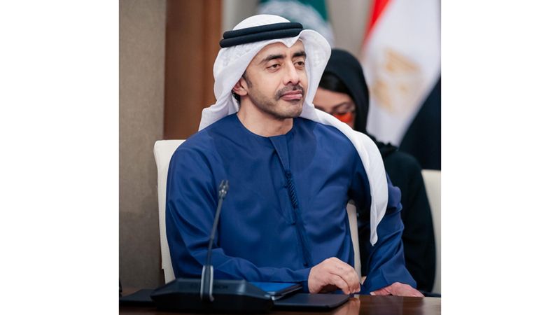 الامارات | عبدالله بن زايد يؤكد أهمية الحفاظ على وحدة وسلامة وسيادة سورية