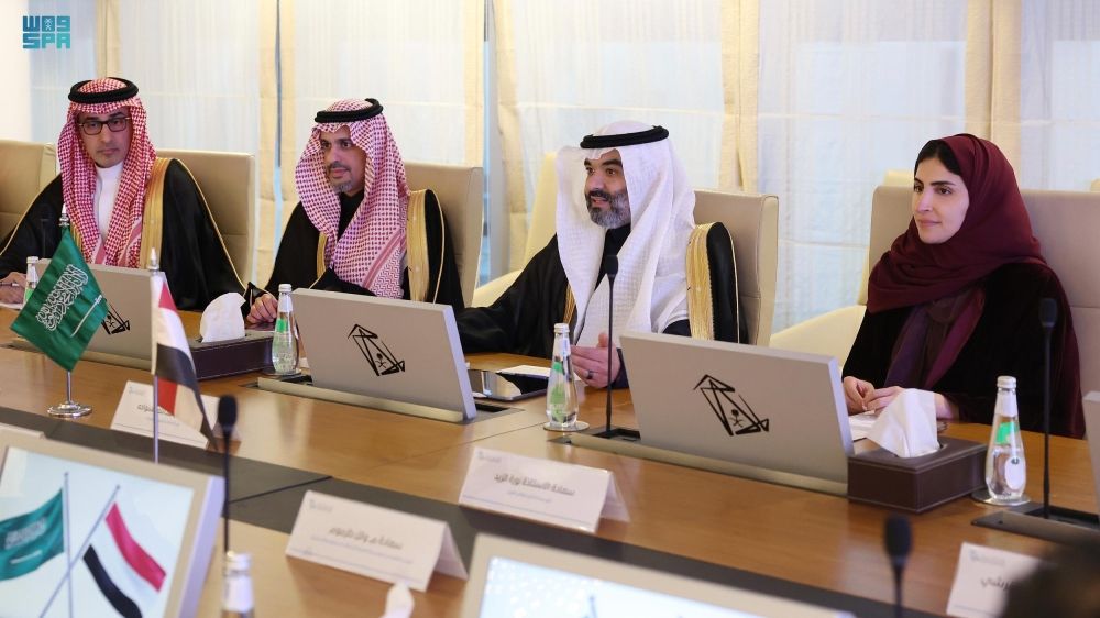 وزير الاتصالات يبحث مع نظيره اليمني توسيع الشراكة الاستراتيجية
