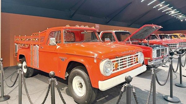 «السيارات الكلاسيكية» احتفاء بالموروث