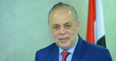 أشرف زكي يوجه الشكر لوزير الصحة على اهتمامه بحالة السيناريست بشير الديك