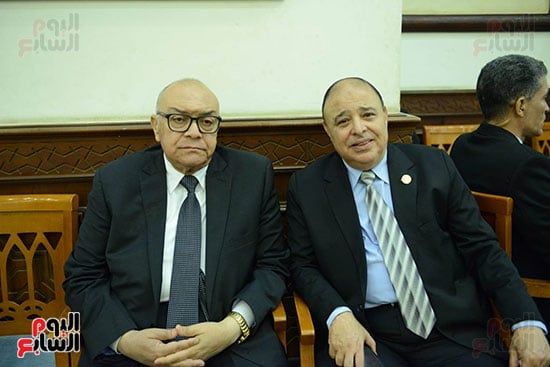 نقيب المحامين ومفتي الجمهورية الأسبق يقدمان العزاء فى والدة أمين مجلس النواب