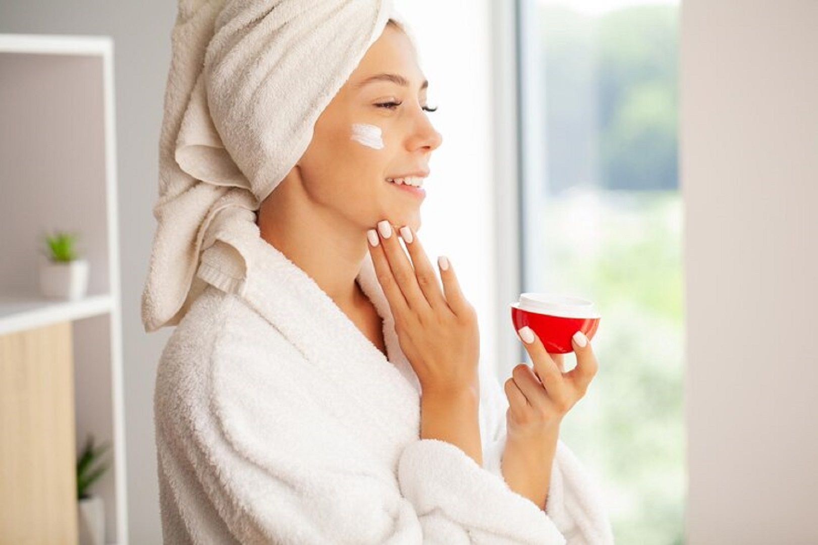 غسول طبيعي لجميع أنواع البشرة.. طريقة آمنة لتنظيف بشرتك يومياً لبشرة نقية ومشرقة