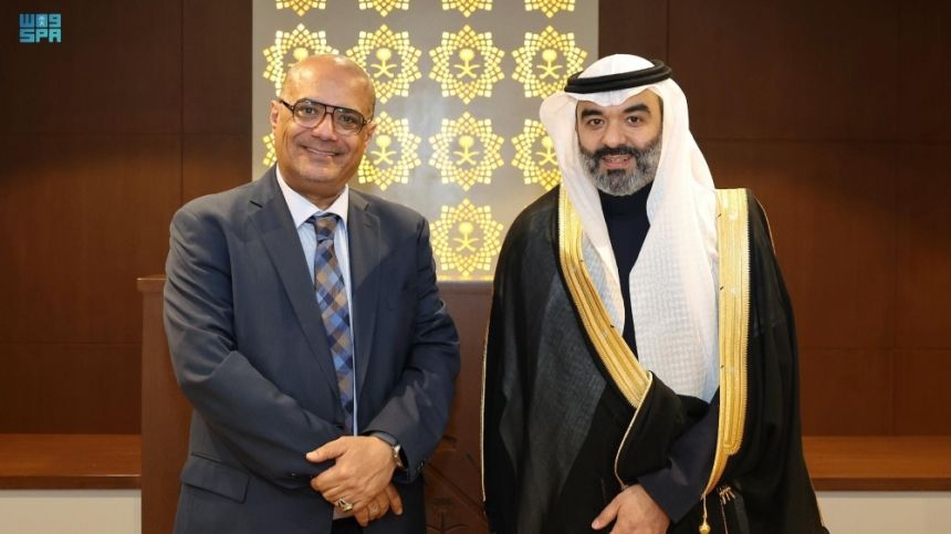 وزير الاتصالات يبحث مع نظيره اليمني توسيع الشراكة الاستراتيجية