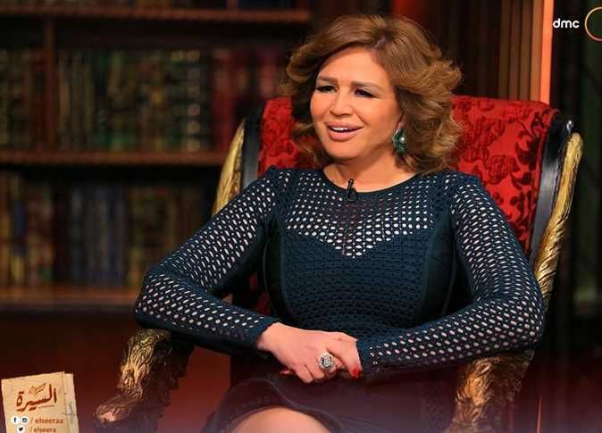إلهام شاهين: سعيدة بالتتويج بجائزة سفيرة السلام في لبنان