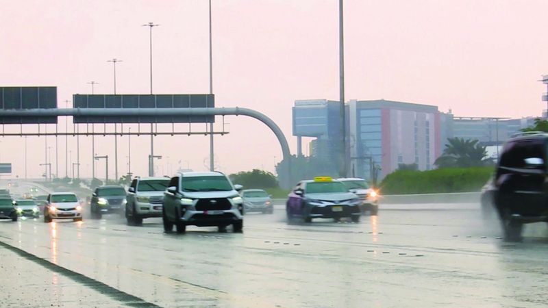 الامارات | تأثر الدولة بمنخفض جوي وكتل هوائية باردة.. وفرص لسقوط أمطار اليوم