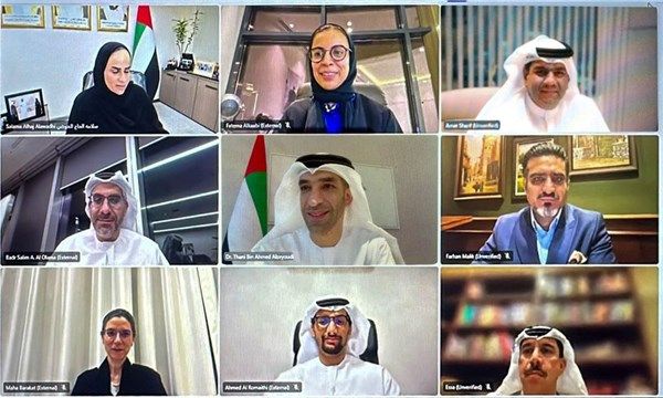 "الإمارات للدواء" توصي بتبني الذكاء الاصطناعي لتحسين عمليات التصنيع والتوزيع