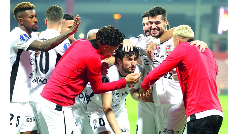 الامارات | شباب الأهلي والوحدة يضعان قدماً  في نصف نهائي كأس الرابطة