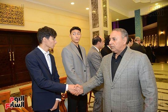 نقيب المحامين ومفتي الجمهورية الأسبق يقدمان العزاء فى والدة أمين مجلس النواب