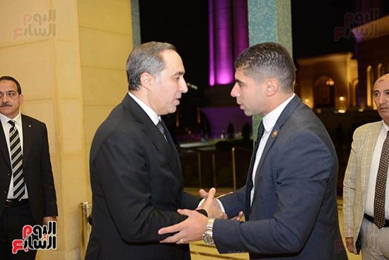 نقيب المحامين ومفتي الجمهورية الأسبق يقدمان العزاء فى والدة أمين مجلس النواب