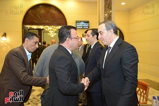 نقيب المحامين ومفتي الجمهورية الأسبق يقدمان العزاء فى والدة أمين مجلس النواب