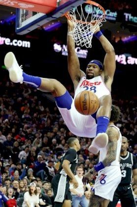 دوري "أن بي ايه": انتصارات لثاندر وكافالييرز وسيكسرز وخسارة سلتيكس وليكرز