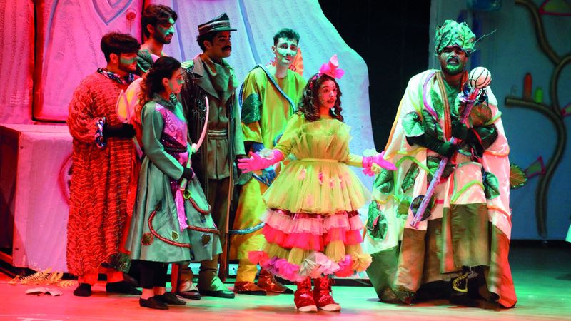 الامارات | «شجرة العجائب» توجه رسائل مهمة على «مسرح الطفل»