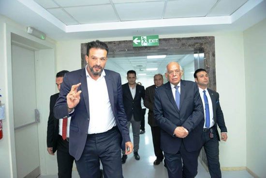 الدكتور على عبد العال رئيس مجلس النواب السابق يزور مستشفى الناس ويشيد بالخدمات وعلاج غير القادرين مجانا