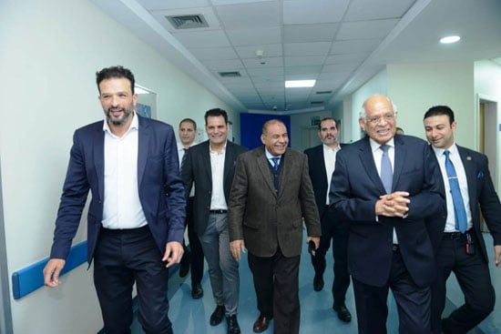 الدكتور على عبد العال رئيس مجلس النواب السابق يزور مستشفى الناس ويشيد بالخدمات وعلاج غير القادرين مجانا