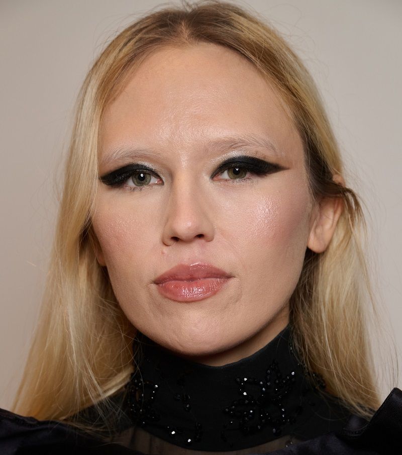 حصاد 2024: صيحات رسومات العيون الأكثر رواجاً في عالم الجمال