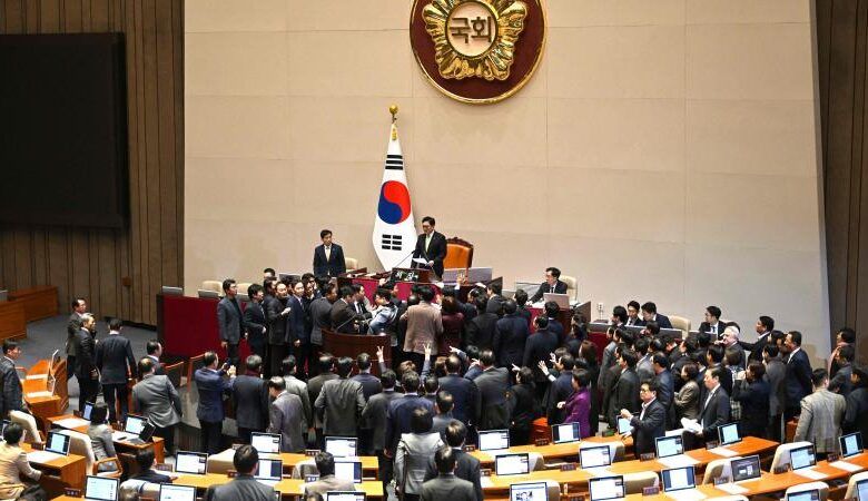 أكبر معمر في بريطانيا يكشف سر عمره المديد