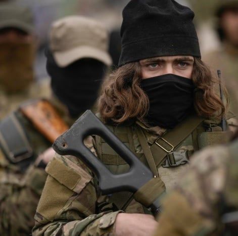 أول عرض عسكرى للفصائل المسلحة بقيادة أحمد الشرع فى سوريا.. فيديو وصور