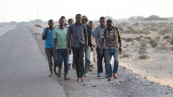 تقرير حقوقي: «الحوثي» تجند المهاجرين الأفارقة قسراً