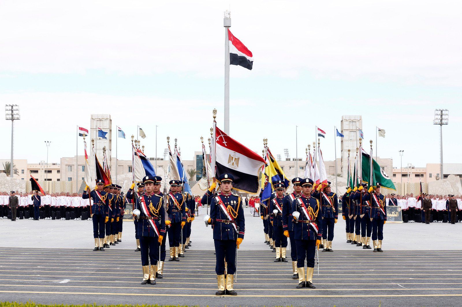 القوات المسلحة تستقبل المقبولين بالأكاديمية والكليات العسكرية بالمقر الجديد