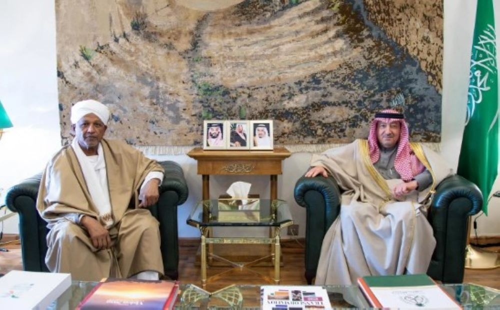 نائب وزير الخارجية وسفير السودان يناقشان مستجدات الأوضاع