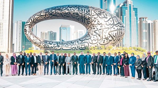 قيادات من المالديف تتعرف على منهجيات العمل الحكومي بالإمارات