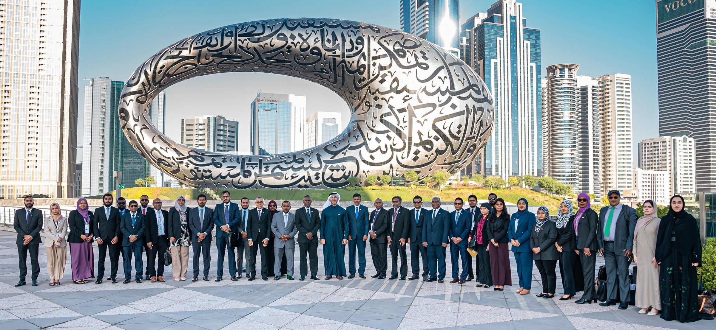 الامارات | قيادات حكومية من المالديف تتعرف على منهجيات الإمارات في العمل الحكومي