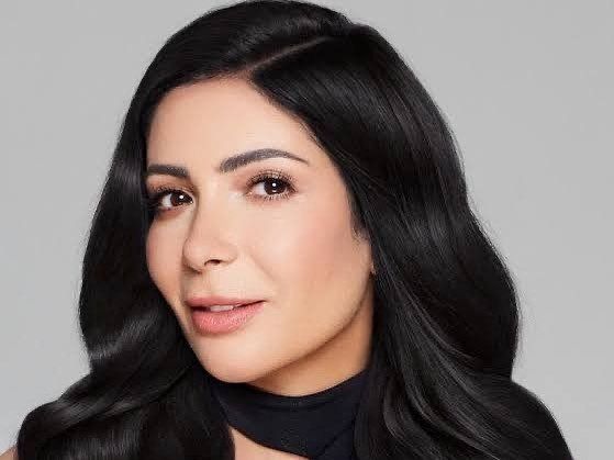 محمد ممدوح: منى زكي شخصية ملهمة ومرعبة