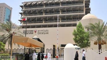 الخليج اليوم .. أشبه بالدراما.. بحريني يهرب بطفله الرضيع ويطلق زوجته دون علمها