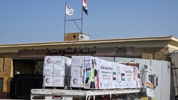 وصول 3 قوافل مساعدات إماراتية إلى قطاع غزة ضمن «الفارس الشهم 3»