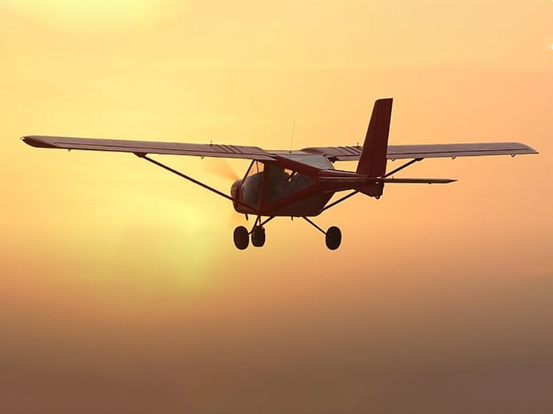 الامارات | تحطم طائرة خفيفة لنادي الجزيرة للرياضات الجوية‏‎ ووفاة قائدها ومرافقه