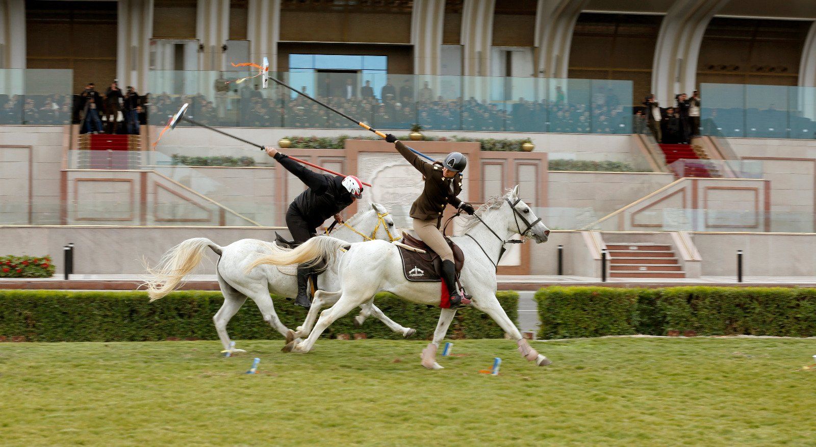القوات المسلحة تستقبل المقبولين بالأكاديمية والكليات العسكرية بالمقر الجديد