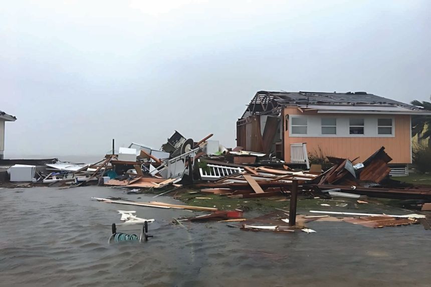 عواصف ثلجية و10 أعاصير تضرب عدد من الولايات الأمريكية