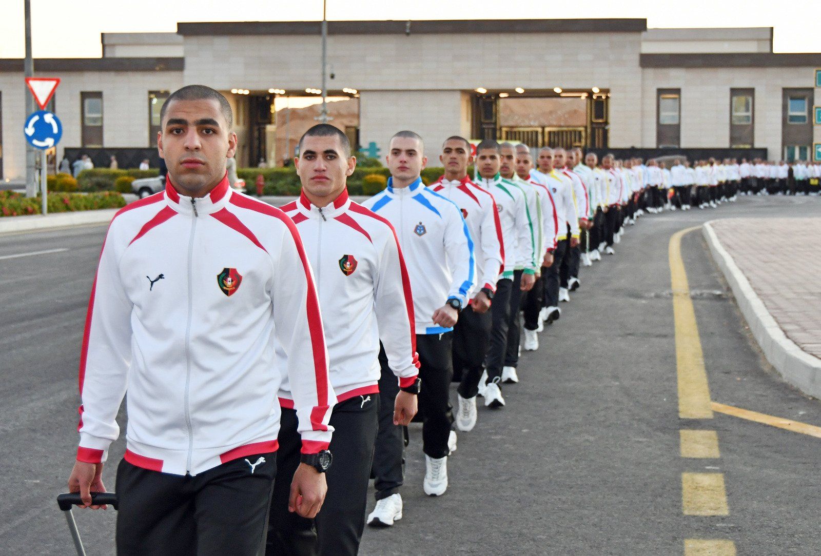 القوات المسلحة تستقبل المقبولين بالأكاديمية والكليات العسكرية بالمقر الجديد