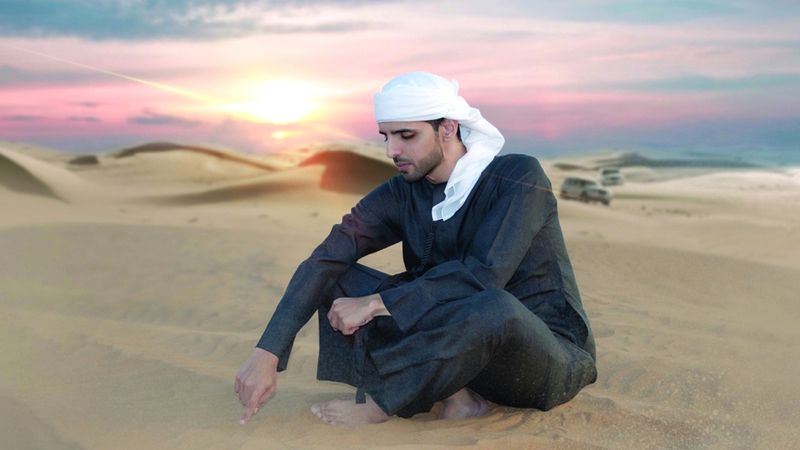 الامارات | يوسف أحمد يتغزل بـ «رمال ليوا» في أغنية جديدة