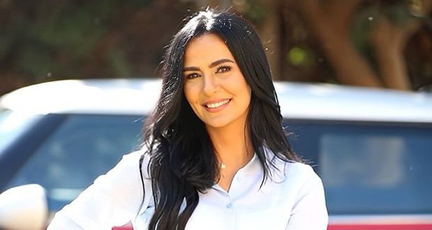 هبة رسلان تُودع عام ٢٠٢٤ بأغنية “انزل بالدلع”