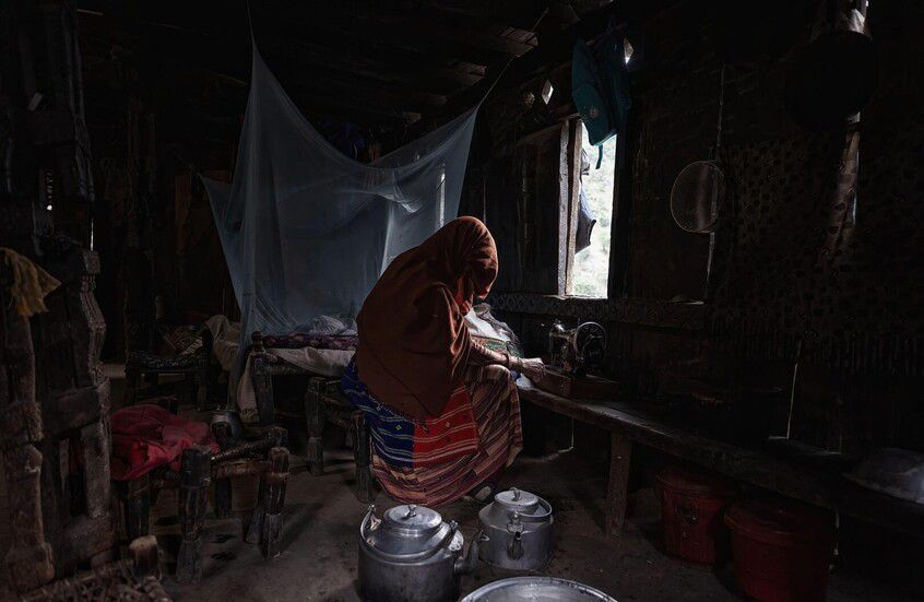 طالبان تحظر النوافذ المطلة على أماكن النساء داخل المباني