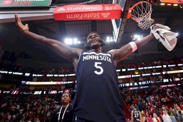 أن بي ايه: غرامة جديدة لإدواردز... 100 ألف دولار