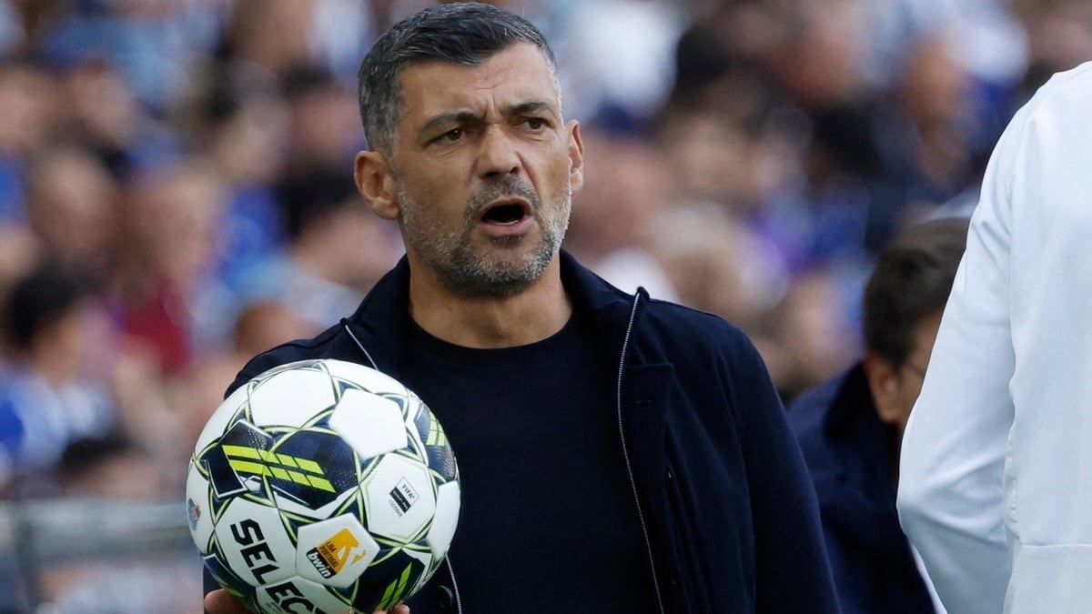 الامارات | ميلان يكشف عن مدربه الجديد بعد إقالة فونسيكا