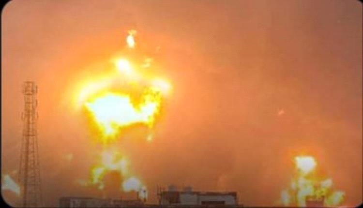 غارات جوية تدك منزل قيادي حوثي بارز وثكنات عسكرية ومنشآت نفطية