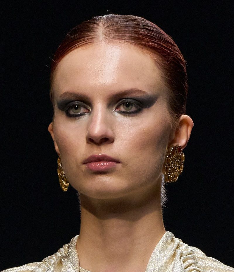 مكياج حفل نهاية السنة 2024.. أفكار إطلالات لتتألقي في العام الجديد