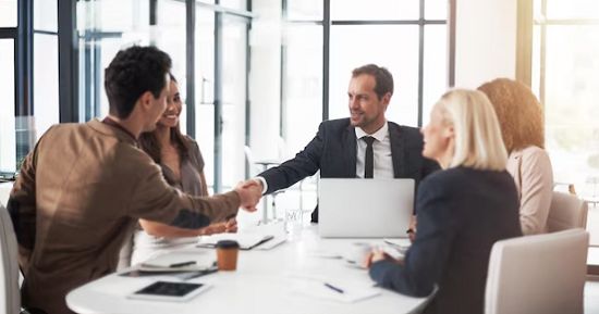 طالع الأبراج: 4 أبراج تشهد تحولا كاملا فى حياتهم المهنية فى 2025.. برج الجوزاء الأبرز