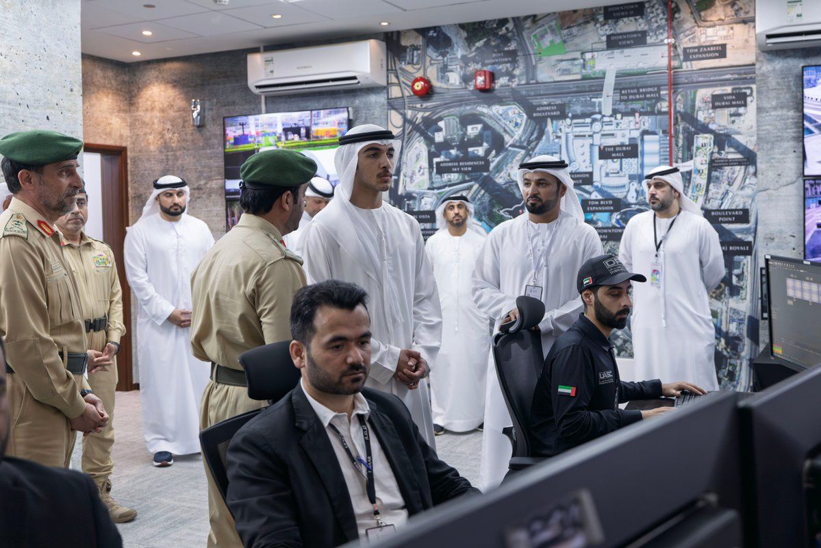 الامارات | محمد بن راشد بن محمد بن راشد يتفقد غرفة العمليات المشتركة للجنة تأمين الفعاليات
