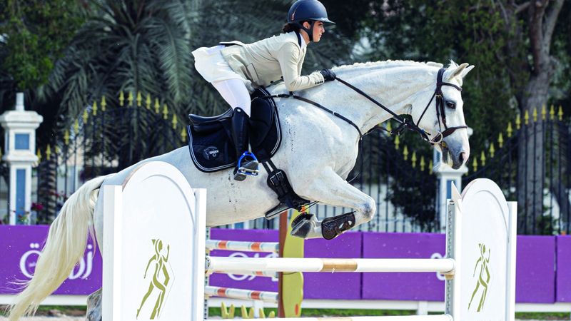 الامارات | 300 مشارك في «كأس أكاديمية فاطمة بنت مبارك لقفز الحواجز»